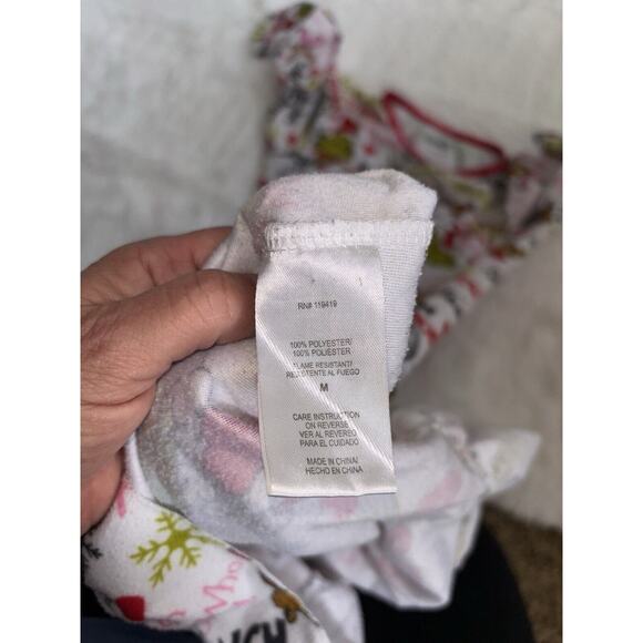 Dr. Seuss “ The grinch” Girls Sz. M Design Long Sleeved Nightgown. Adorable - Picture 7 of 9